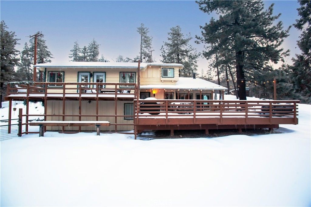 Image 35 of property listing at 32745 Hilltop, Running Springs, CA 92382