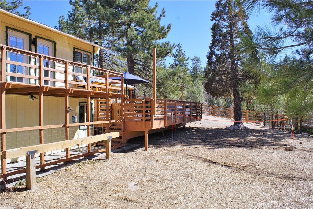 Image 4 of property listing at 32745 Hilltop, Running Springs, CA 92382