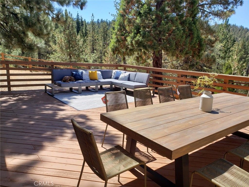 Image 5 of property listing at 32745 Hilltop, Running Springs, CA 92382