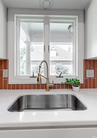 7416 E Sycamore Street, Evansville, IN 47715