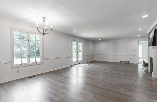 7416 E Sycamore Street, Evansville, IN 47715