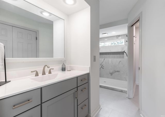 7416 E Sycamore Street, Evansville, IN 47715