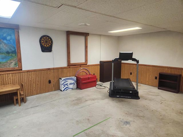 607 8th Avenue, New Glarus, WI 53574