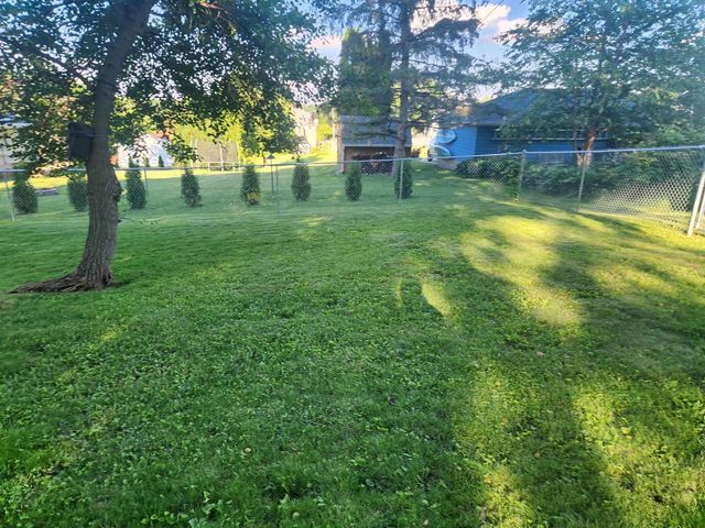 607 8th Avenue, New Glarus, WI 53574