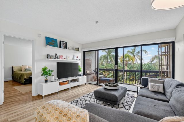 3000 Presidential Way 303, West Palm Beach, FL 33401