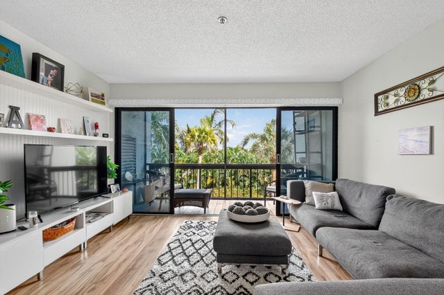 3000 Presidential Way 303, West Palm Beach, FL 33401