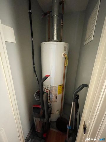 199 Glen Hills Road, Meriden, CT 06451