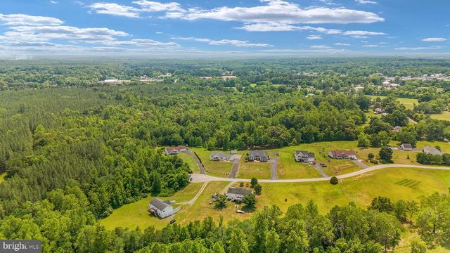 160 LANCASTER CT, Louisa, VA 23093