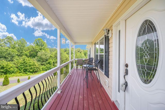 160 LANCASTER CT, Louisa, VA 23093