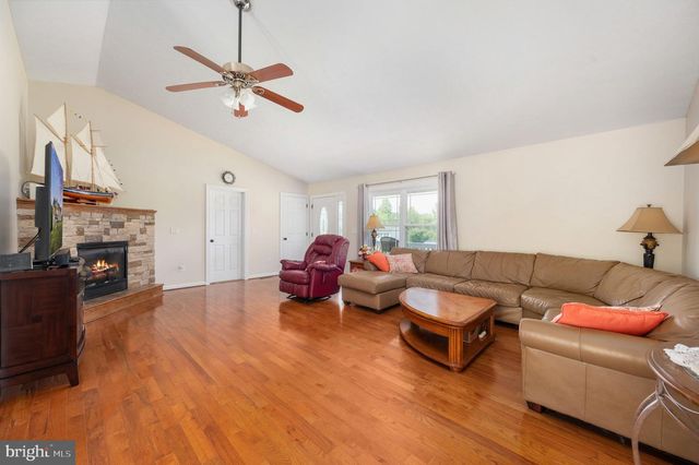 160 LANCASTER CT, Louisa, VA 23093