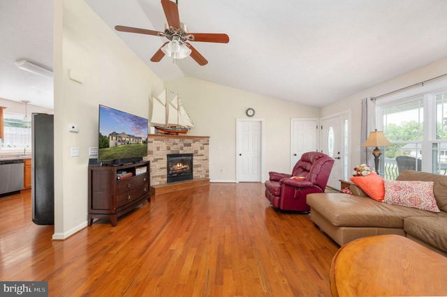 160 LANCASTER CT, Louisa, VA 23093