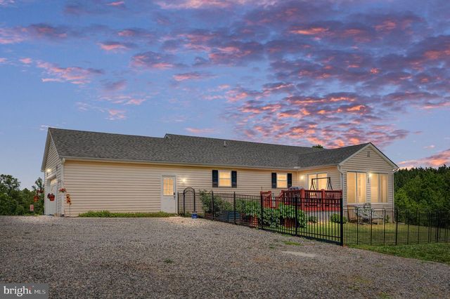160 LANCASTER CT, Louisa, VA 23093