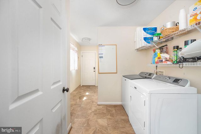 160 LANCASTER CT, Louisa, VA 23093