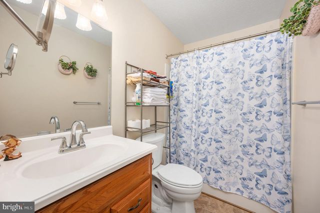 160 LANCASTER CT, Louisa, VA 23093
