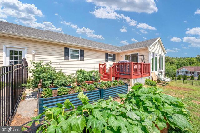 160 LANCASTER CT, Louisa, VA 23093