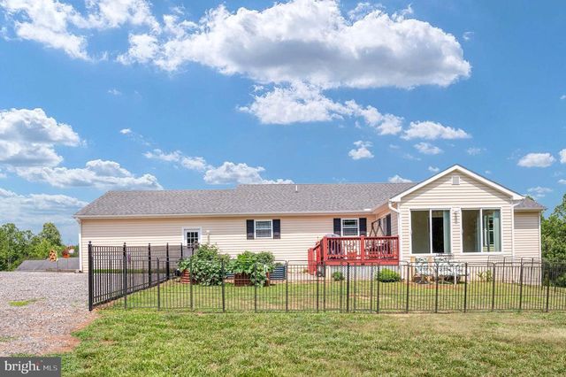 160 LANCASTER CT, Louisa, VA 23093