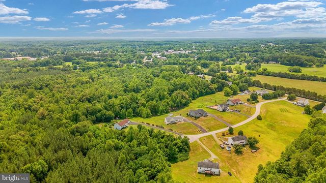 160 LANCASTER CT, Louisa, VA 23093