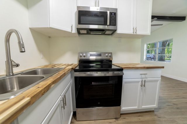 809 SE 10th Street, Okeechobee, FL 34974