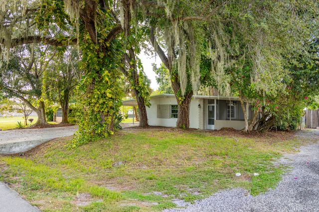 809 SE 10th Street, Okeechobee, FL 34974