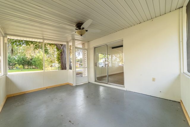 809 SE 10th Street, Okeechobee, FL 34974