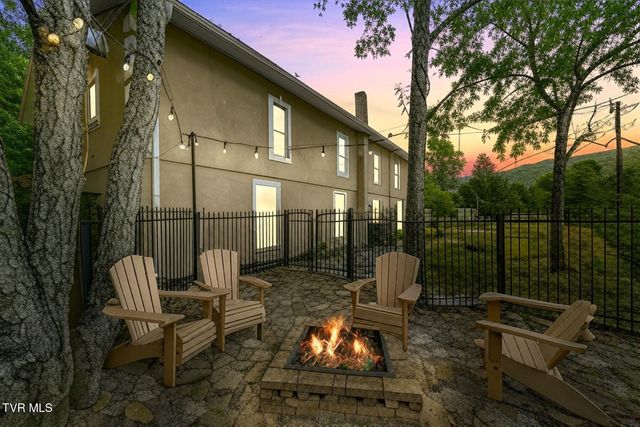 191 Tn-143, Roan Mountain, TN 37687