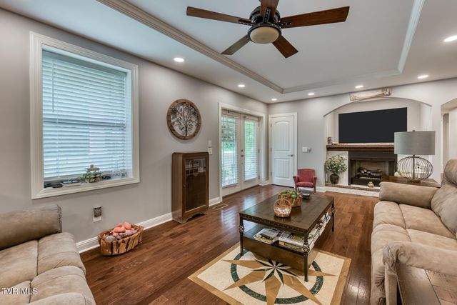 191 Tn-143, Roan Mountain, TN 37687