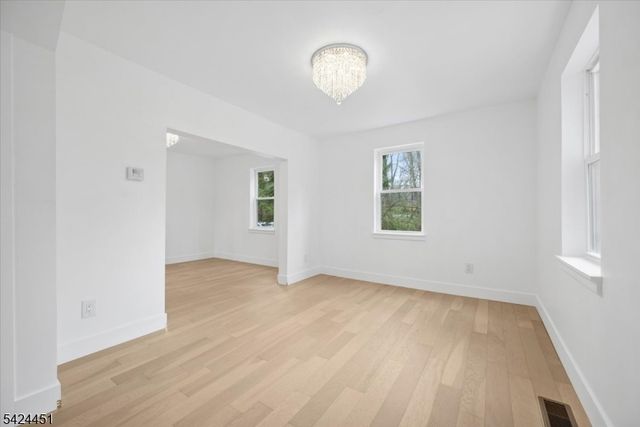 686 Meyersville Rd, Long Hill Twp., NJ 07933