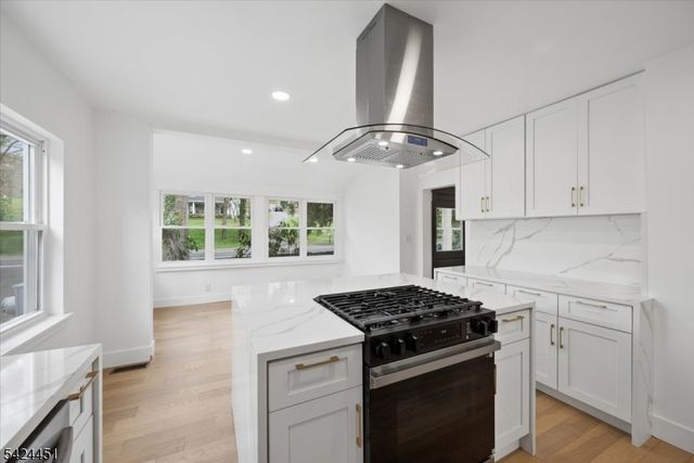 686 Meyersville Rd, Long Hill Twp., NJ 07933