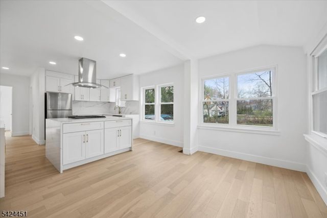 686 Meyersville Rd, Long Hill Twp., NJ 07933
