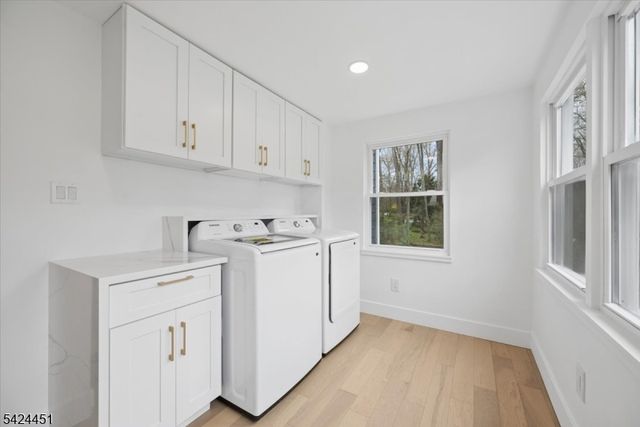 686 Meyersville Rd, Long Hill Twp., NJ 07933