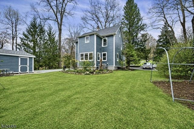 686 Meyersville Rd, Long Hill Twp., NJ 07933