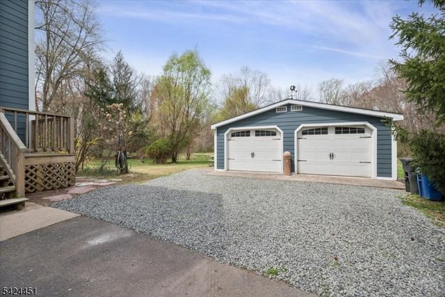 686 Meyersville Rd, Long Hill Twp., NJ 07933