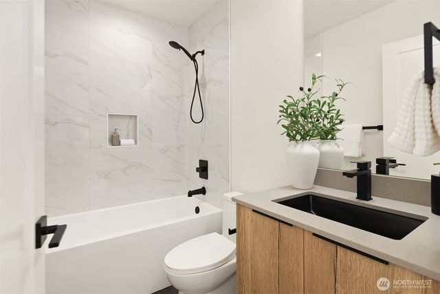 7332 25th Avenue NW, Seattle, WA 98117