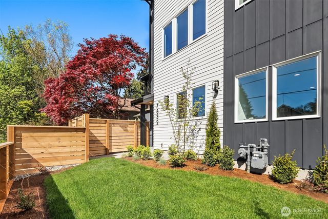 7332 25th Avenue NW, Seattle, WA 98117