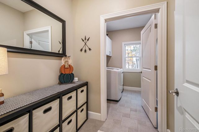 1281 Victoria Lane, Fenton Charter Township, MI 48430