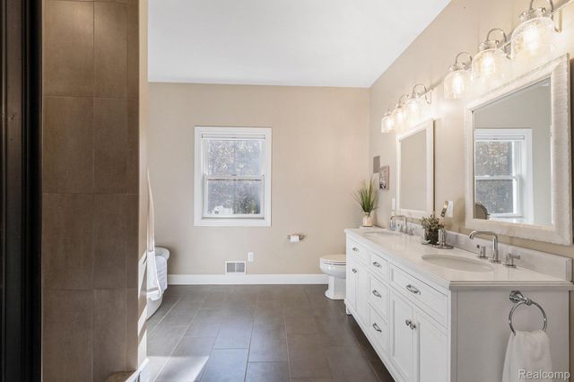 1281 Victoria Lane, Fenton Charter Township, MI 48430