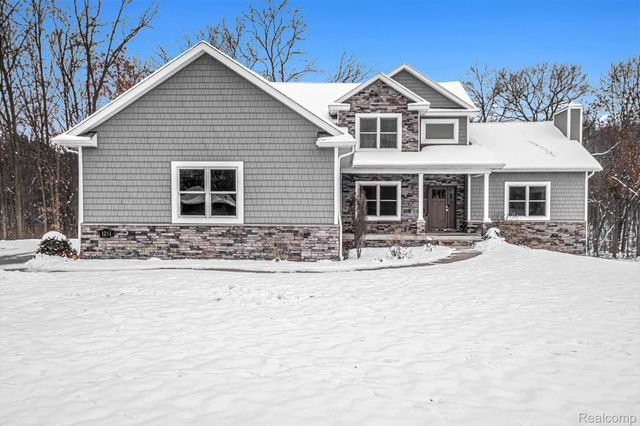 1281 Victoria Lane, Fenton Charter Township, MI 48430