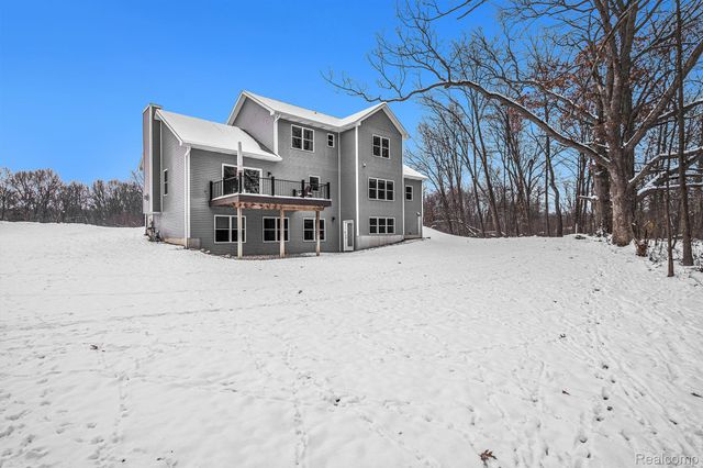 1281 Victoria Lane, Fenton Charter Township, MI 48430