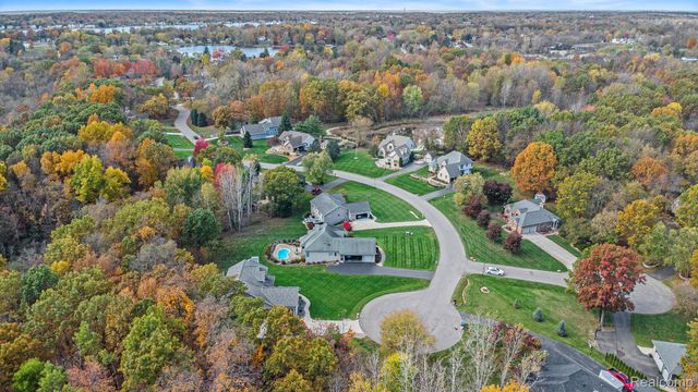 1281 Victoria Lane, Fenton Charter Township, MI 48430