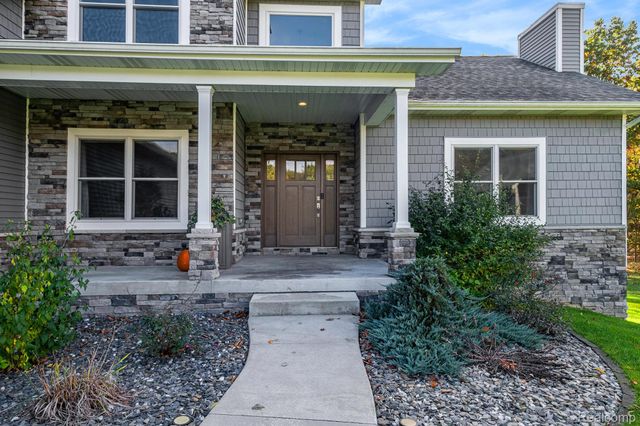 1281 Victoria Lane, Fenton Charter Township, MI 48430