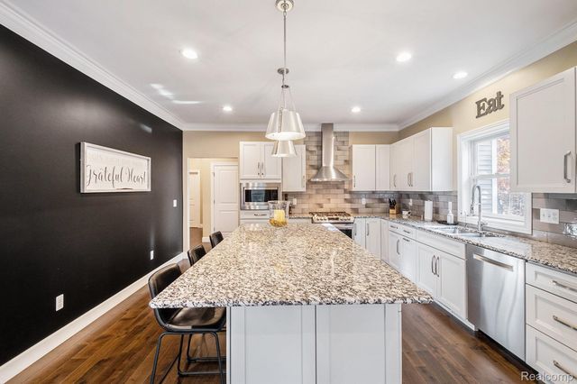 1281 Victoria Lane, Fenton Charter Township, MI 48430