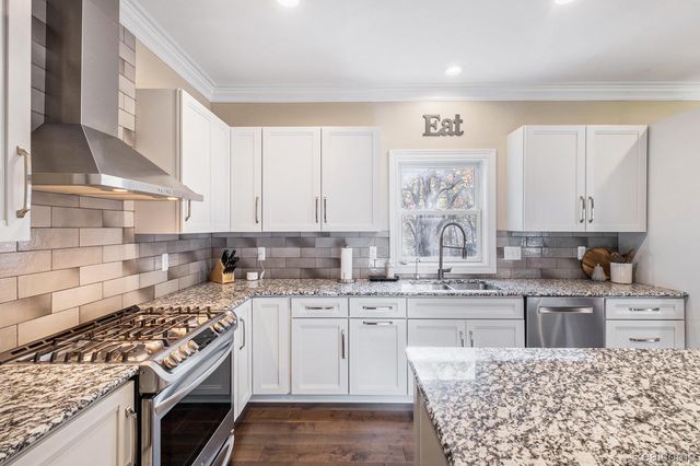 1281 Victoria Lane, Fenton Charter Township, MI 48430