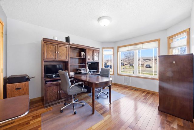 4346 46th Avenue S, Fargo, ND 58104