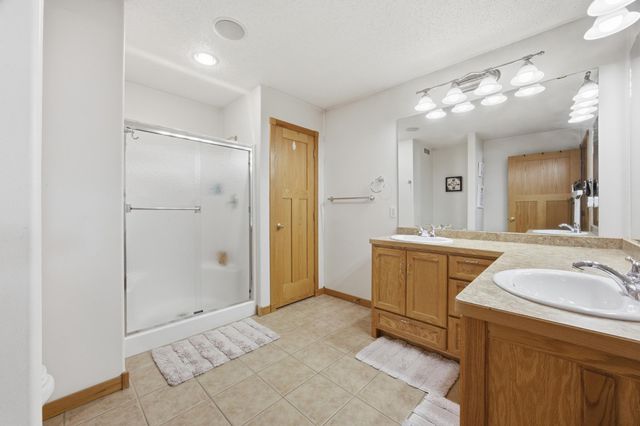4346 46th Avenue S, Fargo, ND 58104