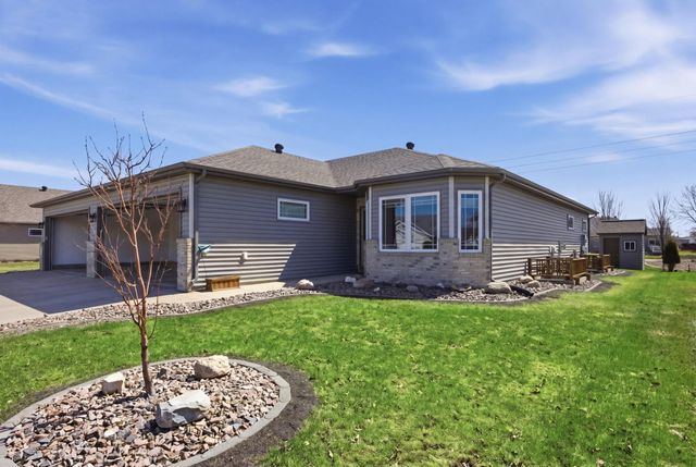 4346 46th Avenue S, Fargo, ND 58104