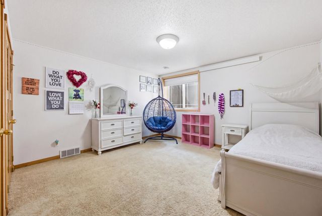 4346 46th Avenue S, Fargo, ND 58104