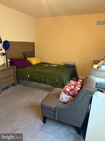 218 W 26TH ST, Wilmington, DE 19802