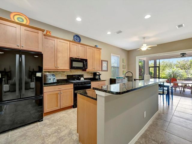 5009 LAKE OVERLOOK AVENUE, Bradenton, FL 34208