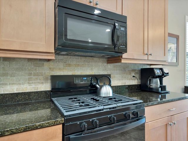 5009 LAKE OVERLOOK AVENUE, Bradenton, FL 34208