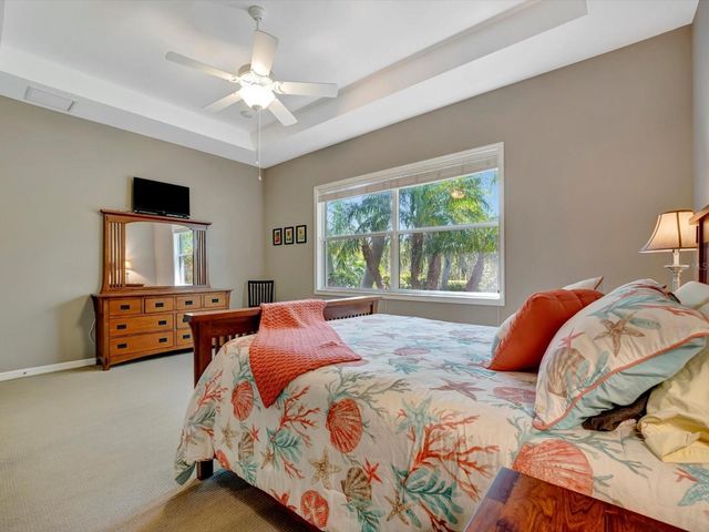 5009 LAKE OVERLOOK AVENUE, Bradenton, FL 34208